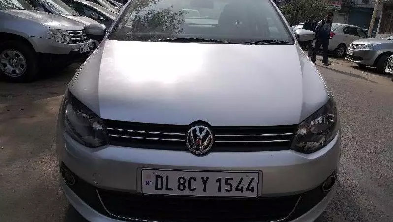 Volkswagen Vento [2010-2012] full